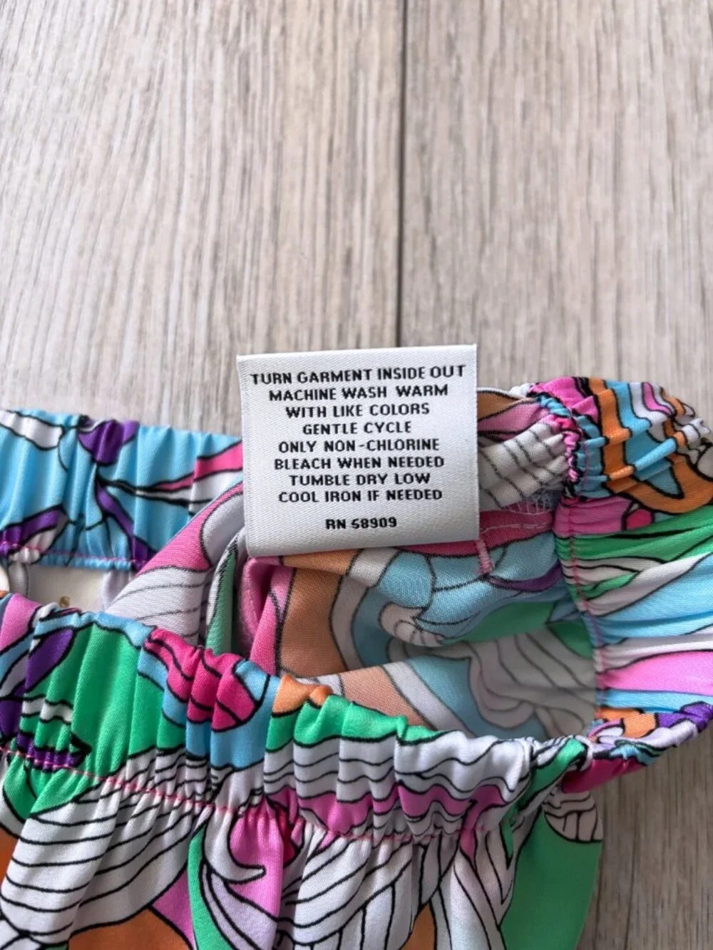 Van Winkle & Co Groovy Psychedelic Satin Sleep Shorts Womens Small Retro Floral